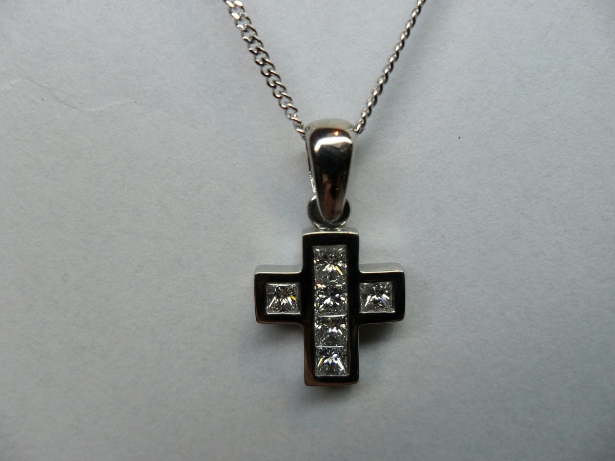 Witgouden Invisible Kruis Hanger XS